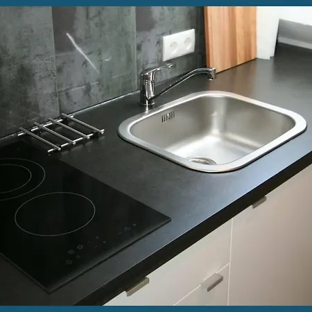 Traum - Ruhig Gelegen, Schnell Erreichbar, Mit Balkon Appartement Brunswick