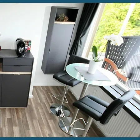 Traum - Ruhig Gelegen, Schnell Erreichbar, Mit Balkon *