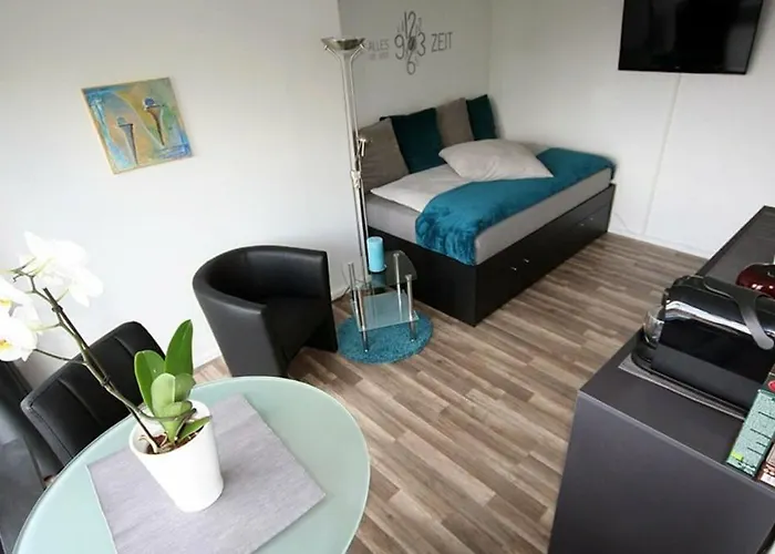 Traum - Ruhig Gelegen, Schnell Erreichbar, Mit Balkon Apartman *